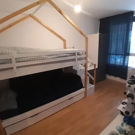 80 M2 14 - 3 Bedrooms - Air Conditioning