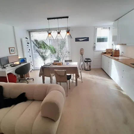 80 M2 14 - 3 Bedrooms - Air Conditioning *