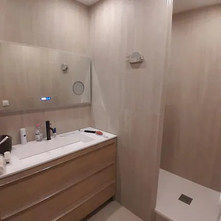Apartmán 80 M2 14 - 3 Bedrooms - Air Conditioning *